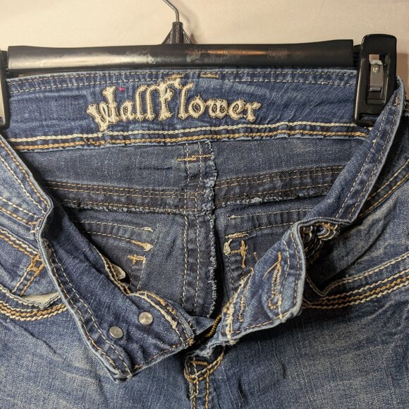Y2K Wallflower Low Rise Flare Jeans Size 1 - Picture 3 of 16